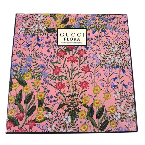 NWOT Gucci Flora Gorgeous Gardenia Eau de Parfum Rollerball-Spray Set For Women - Picture 3 of 4
